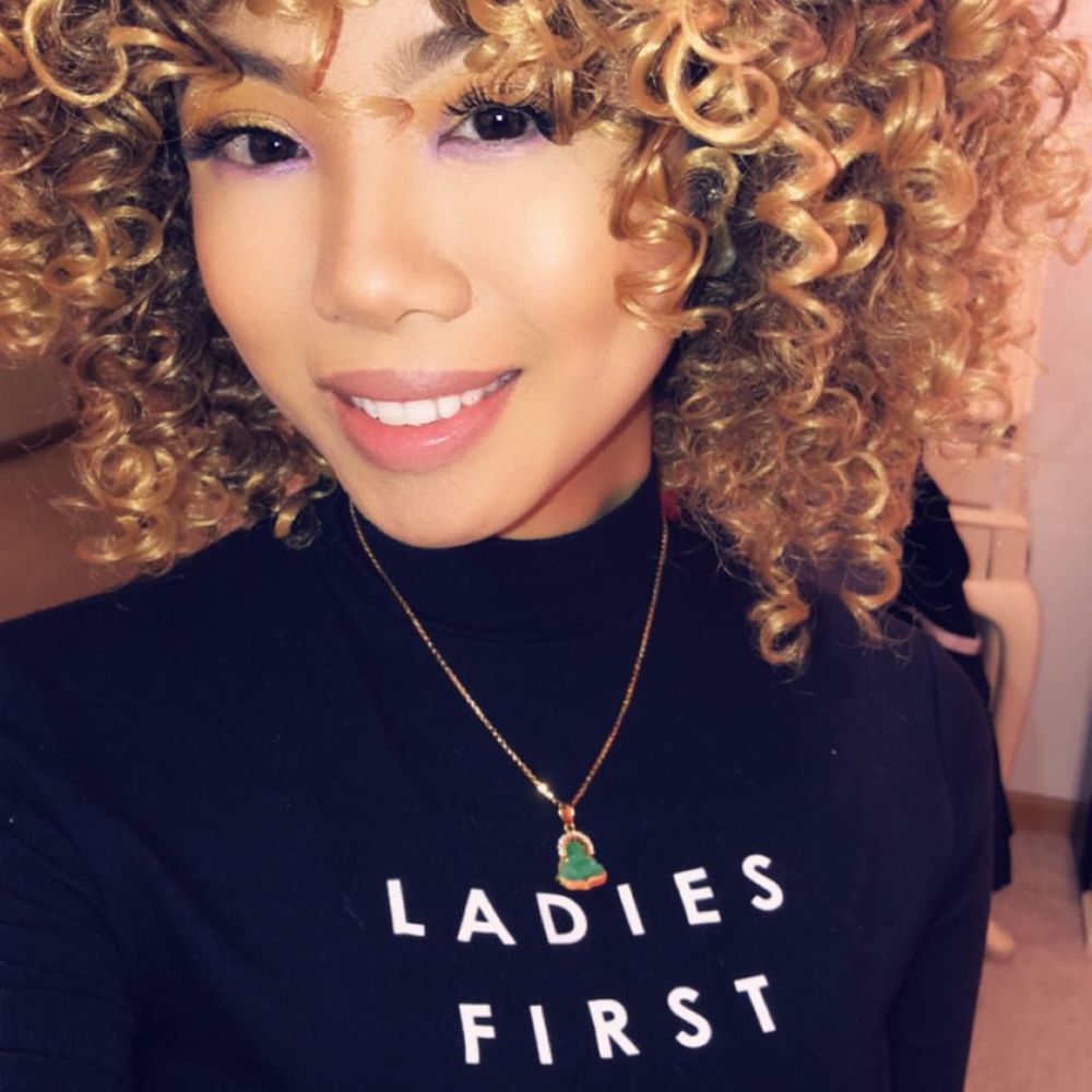 Meet your Posher, Vanessa